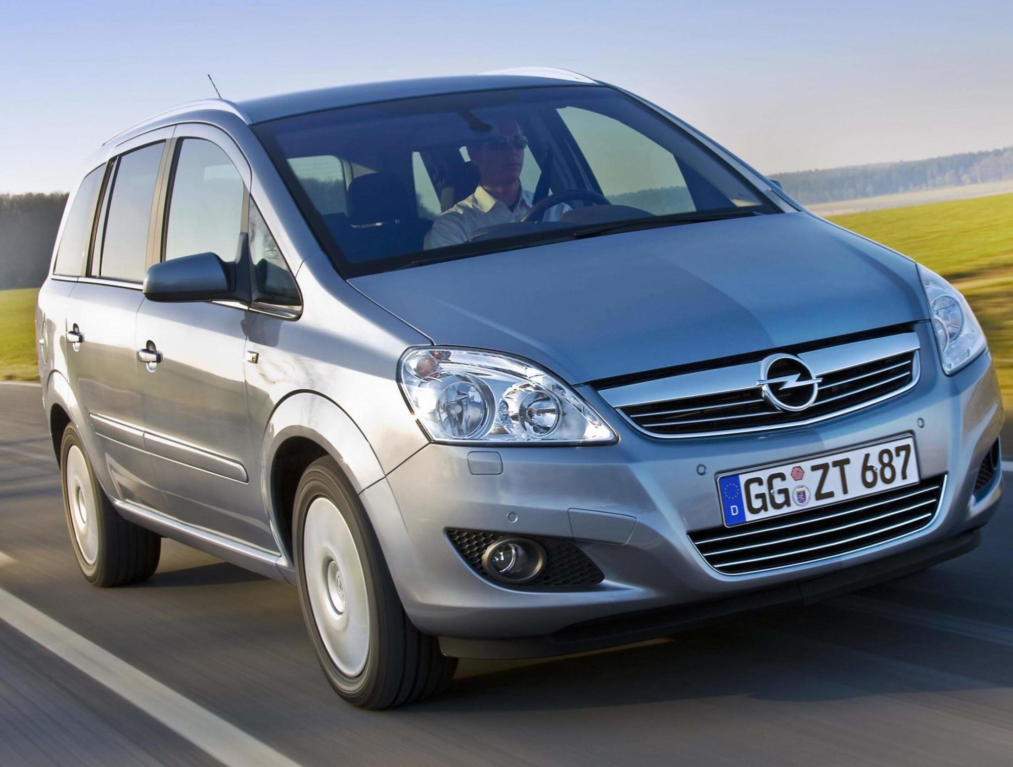 Opel Zafira РјРёРЅРёРІСЌРЅ