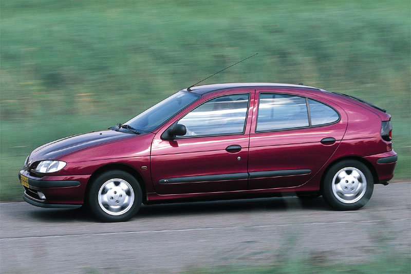 Рено меган 98 год. Рено Меган 1998. Рено Меган 98. Рено Меган 1999-2002. Renault 1999.
