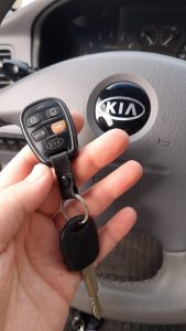 repairing 2004 Kia Magentis keys